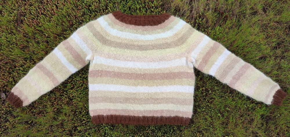 trui met 10 verschillende zongeverfde kleuren